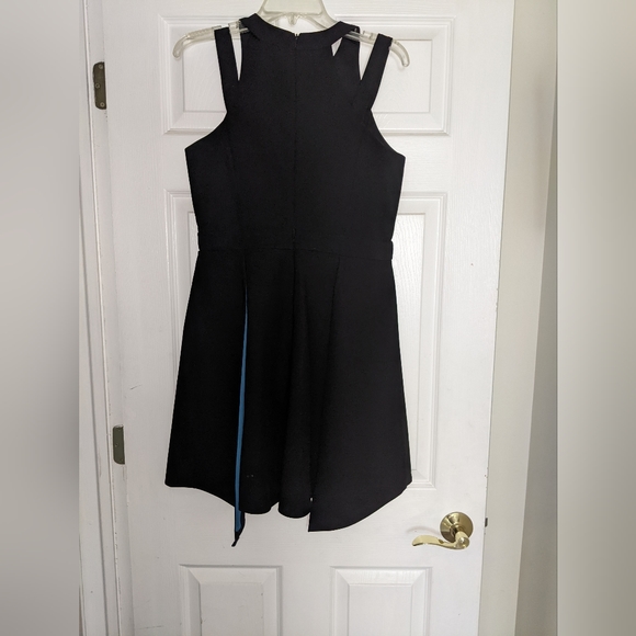 Adelyn Rae Dress - Picture 2 of 3